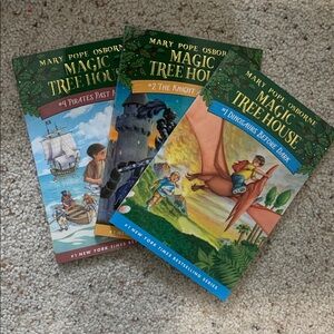 Set of Magic Tree house books